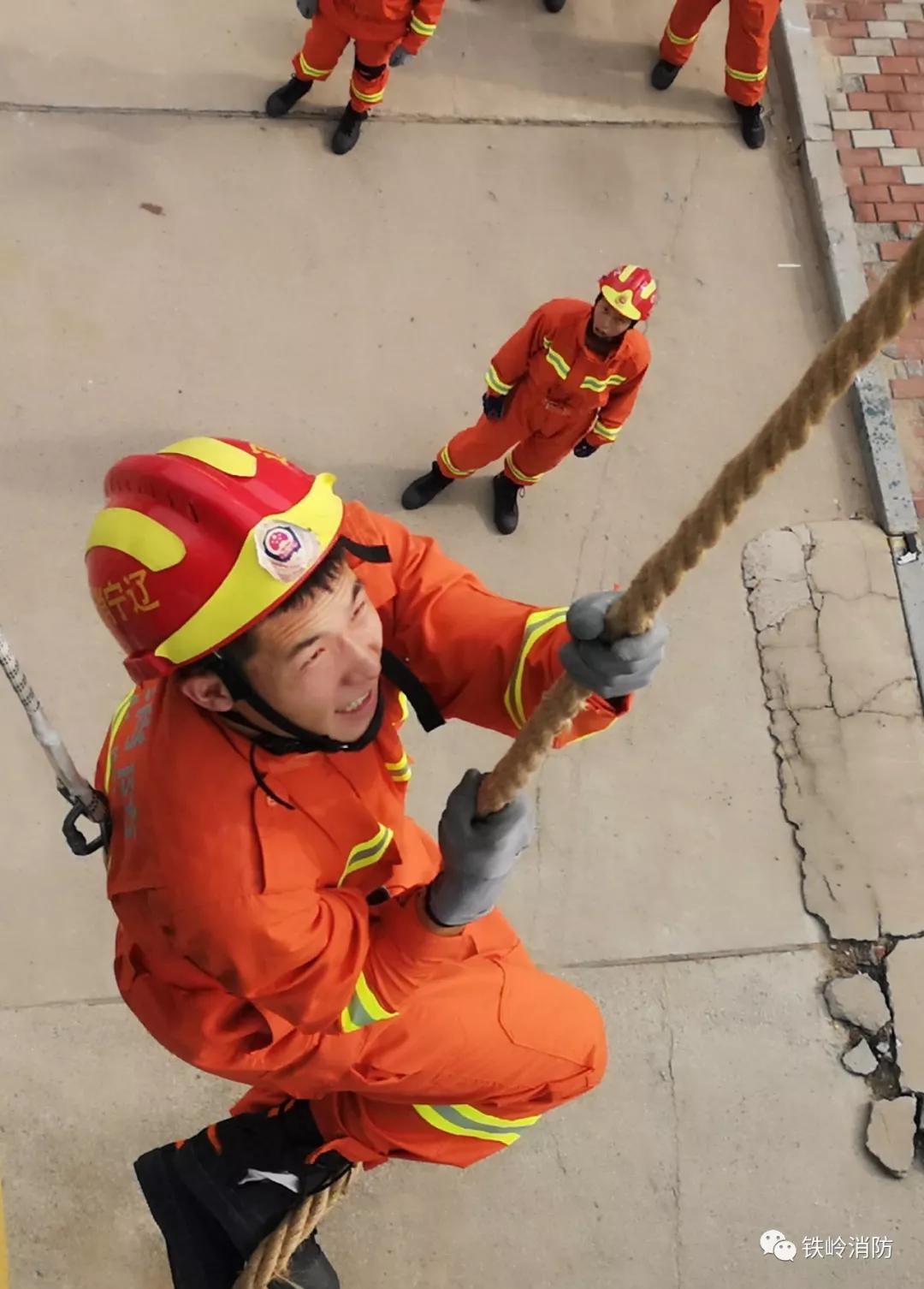 TK直播-F1总决赛，南城海豚队与剑门铁骑队读秒扳平，体能对抗拉满！细节处理更胜一筹的简单介绍