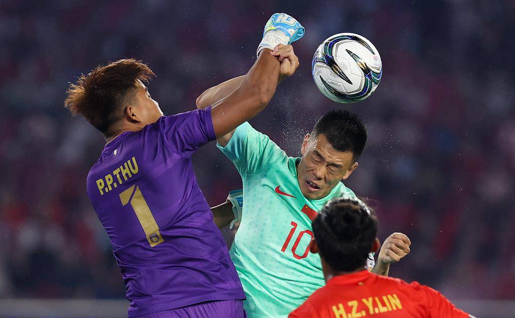 TK直播-举重半决赛上演强强对话，川蜀貔貅队大胜粤西灰熊队，战术调整见效；快速转换撕裂防线的简单介绍