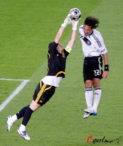 TK体育-西亚卡姆在德国队比赛中爆冷，问鼎冠军引发热议！的简单介绍