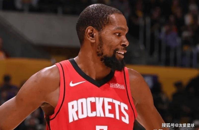 TK体育-杜兰特回归赛场，逆转首场状态亮眼，独行侠观众沸腾！的简单介绍